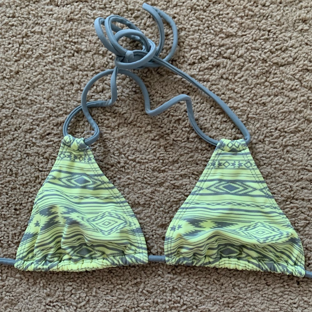 Pattern bikini top